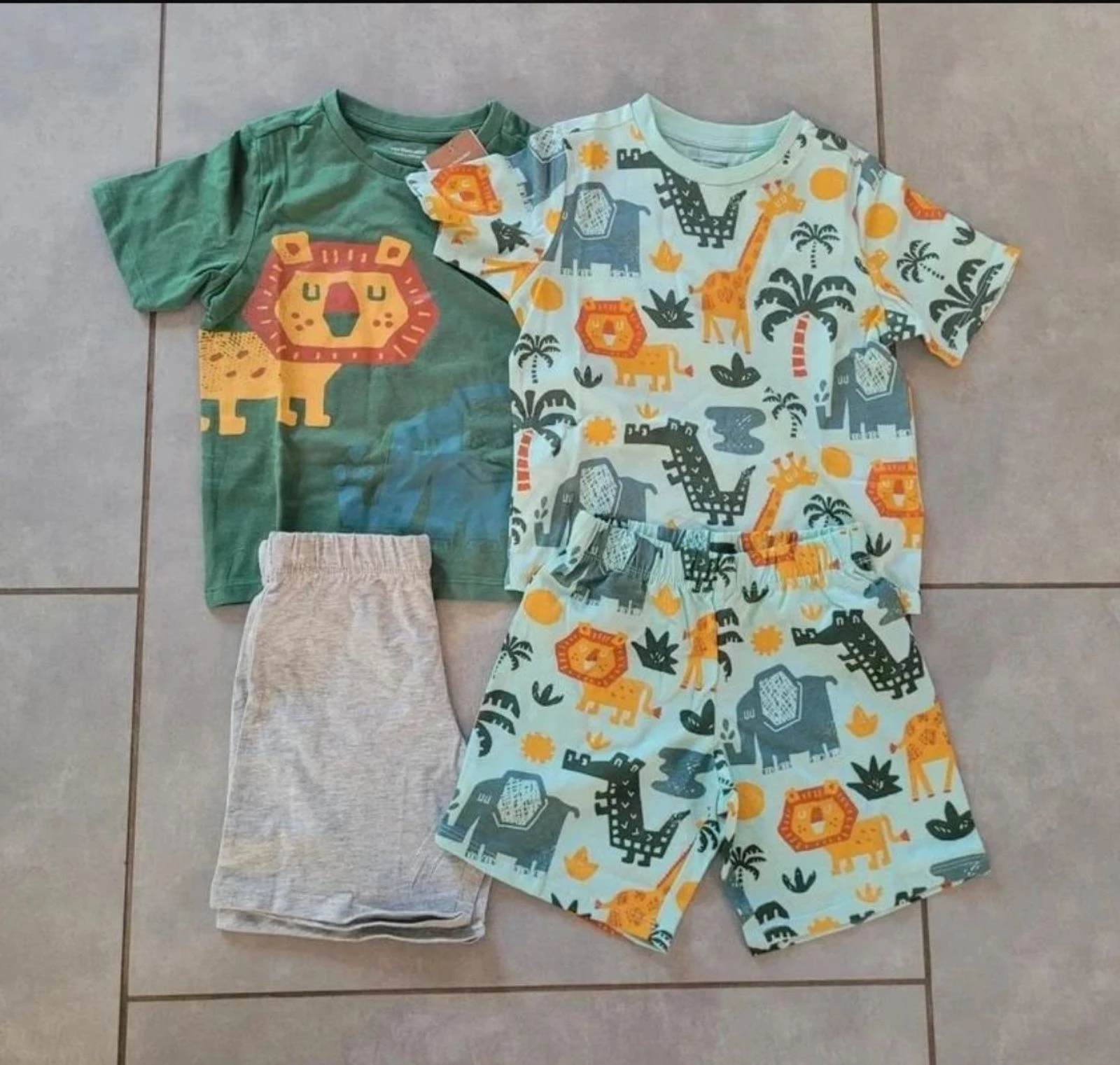 Lot pyjashorts 8 ans